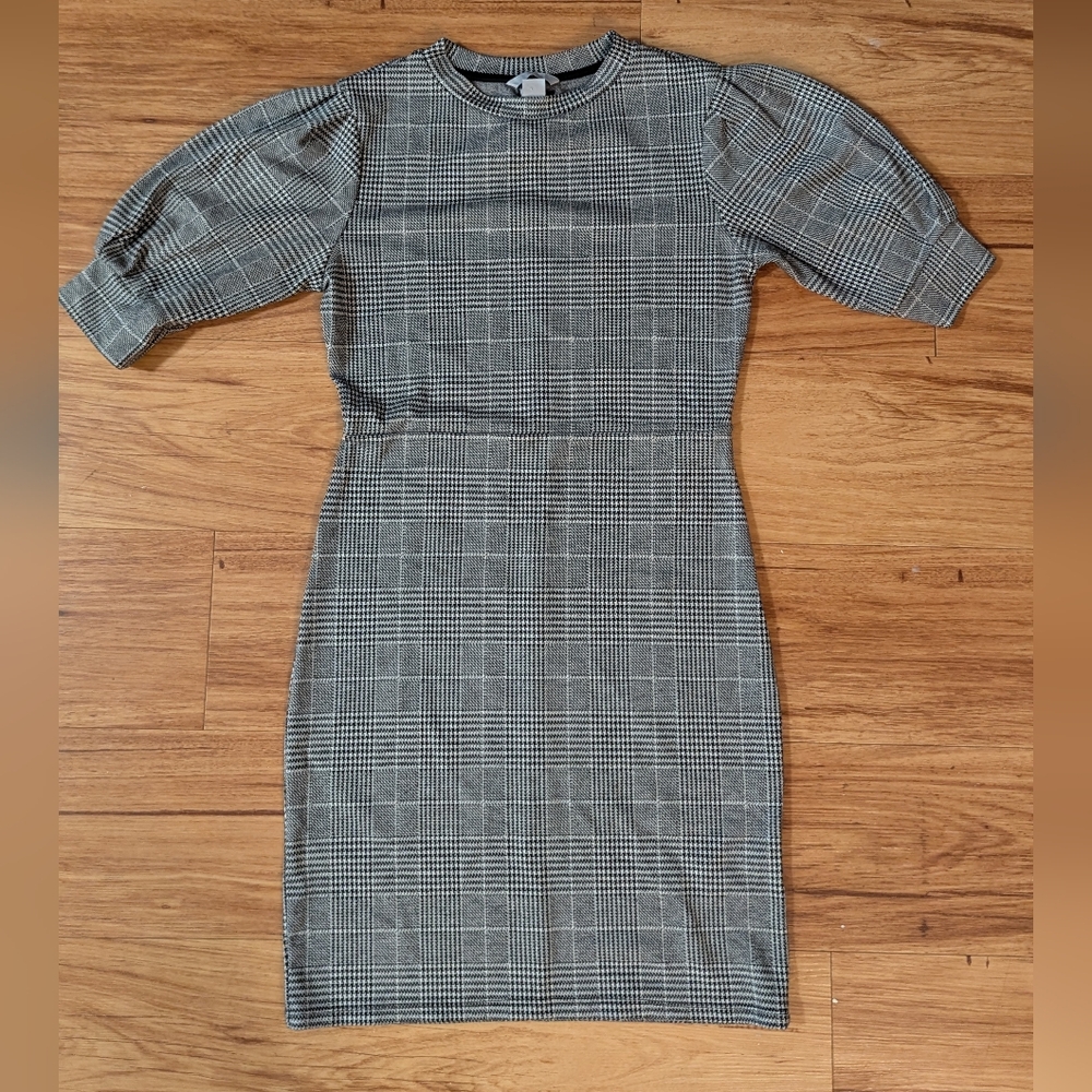 H&M Plaid dress (small)